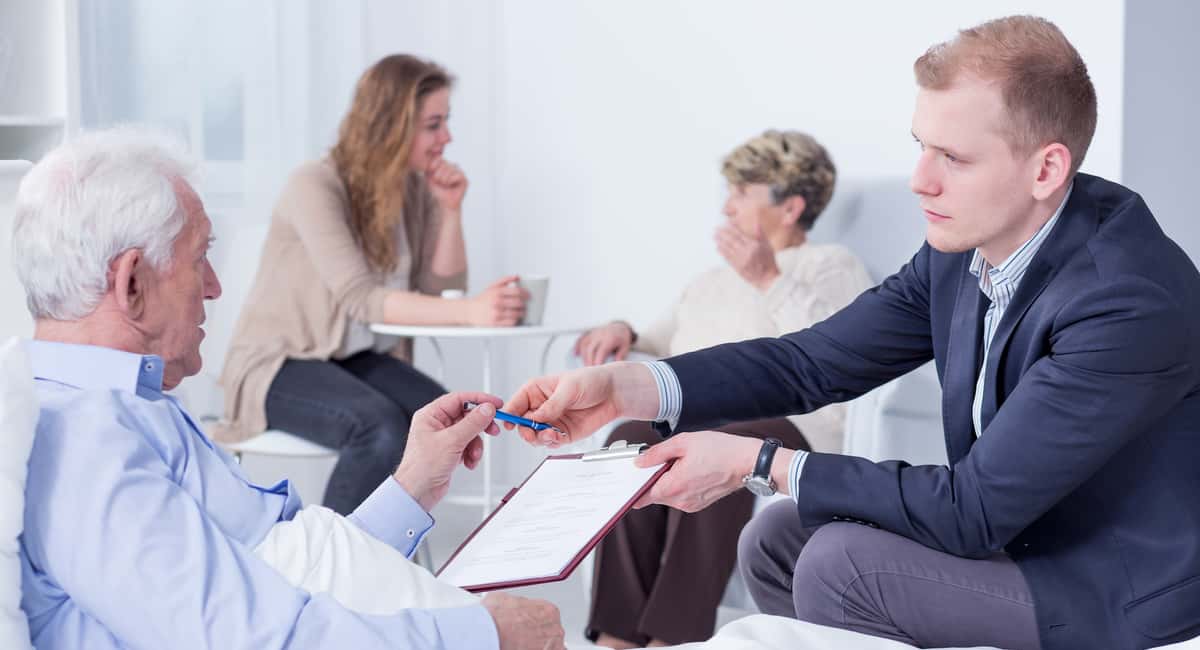 Quiet Financial Changes Many Families Notice After Serious Health Disruptions